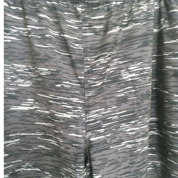 $Speedo Men's Swim Beach Volley Tech UPF 50 Grey and black with pockets Size XL - Picture 3 of 9